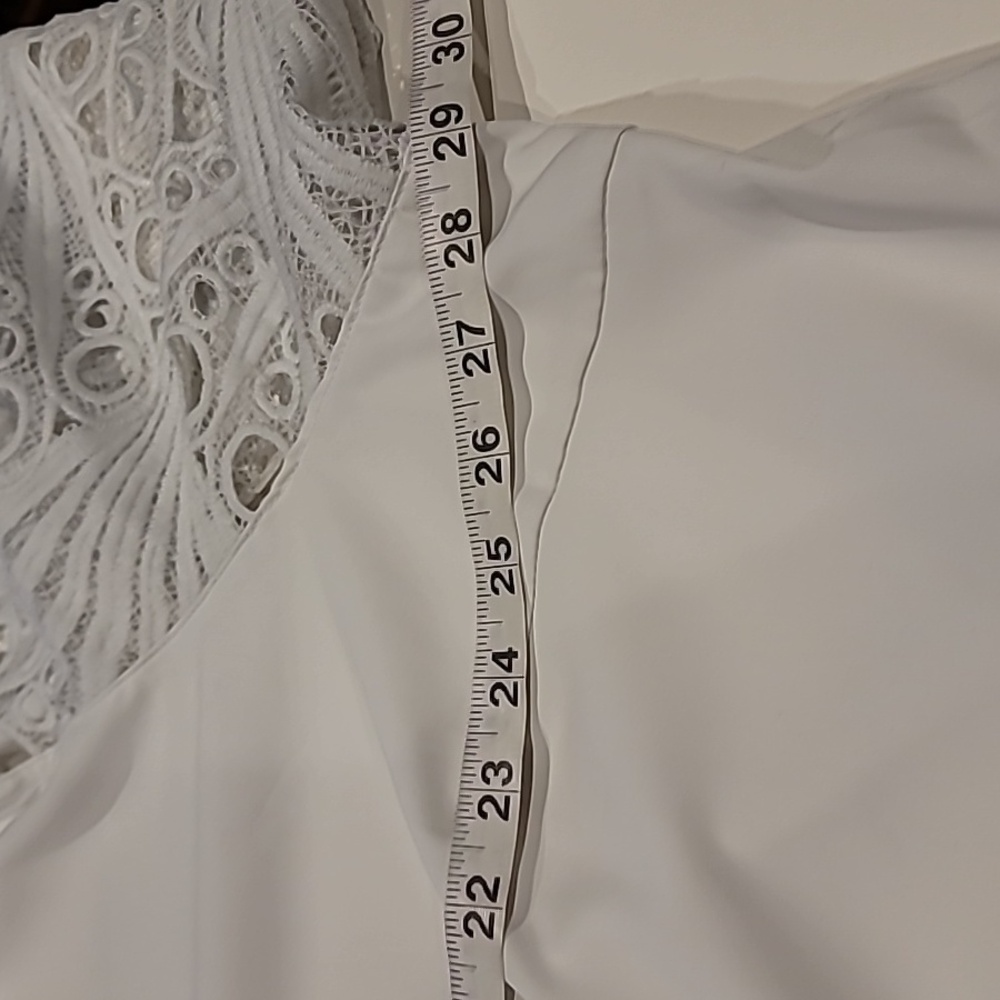BloomChic Blouse with Eyelet Sleeves White 26 - Picture 9 of 11